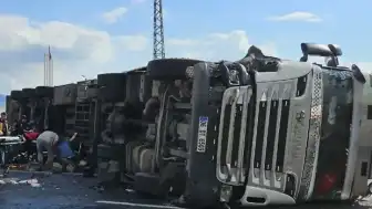 Ağrı'da zincirleme trafik kazası: 1 ölü, 4 yaralı