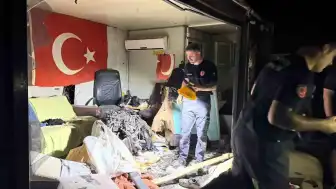 Antalya Serik'te Kontrolden Çıkan Otomobilin Motoru İşçi Barakasına Uçtu: 1 Ağır Yaralı