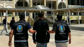 Antalya'da '12'den sonra devlet biziz' paylaşımı yapan 17 yaşındaki E.K. gözaltına alındı