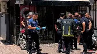 Antalya'da Kendini Yakma Teşebbüsü: İ.A. İkna Edilerek Teslim Oldu