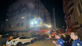 Avcılar'da Temel Kazısı Nedeniyle Kolonlarından Ses Gelen Bina Tahliye Edildi