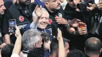 Aziz Yıldırım: Fenerbahçe'de Ayrışmaya İzin Vermeyeceğiz, Şampiyonluk İçin Takviyeler Yapılacak