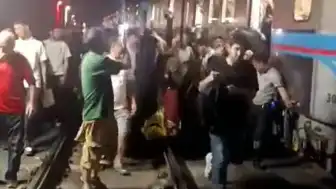 Bayrampaşa'da Trafoda Patlama: Tramvay Seferleri Aksadı, Bölgede Yoğun Gaz Kokusu