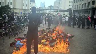 Brüksel'de Eğitim Tasarruflarına Karşı Yeni Protesto: Bisiklet ve Skuterler Ateşe Verildi