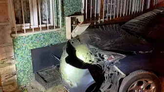 Bursa'da Alkollü Sürücünün Çarptığı Araç Doğalgaz Kutusunu Patlattı: Mahalle Sakinleri Tahliye Edildi