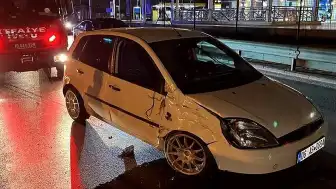 Bursa'da Trafik Kazası: Sıkıştıran Araç Takla Attı, 4 Yaralı