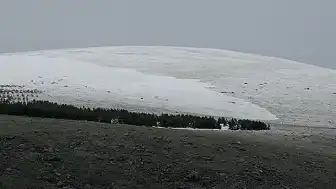 Doğu Anadolu'da Haziran Ayının İlk Günü Kar Yağışı Etkili Oldu