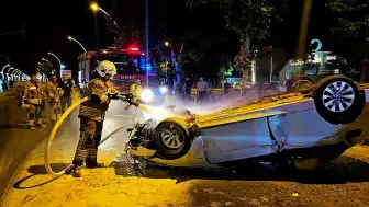Edirne'de Alkollü Sürücünün Kontrolünü Kaybettiği Araç Takla Attı: 2 Yaralı