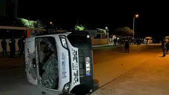 Eskişehir'de İşçi Servisi Minibüsüne Otomobil Çarptı: 7 Yaralı