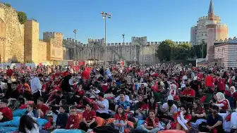 Fatih'te Milli Maç Heyecanı Yedikule Hisarı'nda Yaşandı