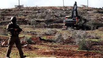 İsrailli İşgalciler Batı Şeria'da Su Hattını Tahrip Etti
