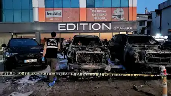 İstanbul'da Oto Galeri Kundaklandı: 50 Milyon TL Zarar