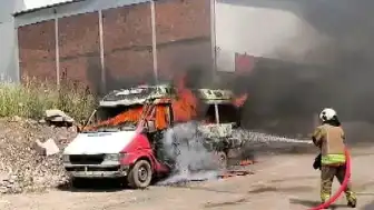 Kahramanmaraş'ta Minibüs Alev Aldı: Maddi Hasar Oluştu