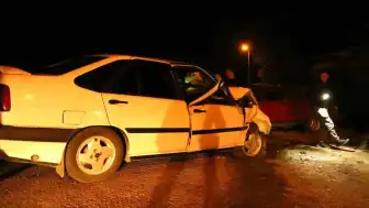 Kastamonu'da İki Otomobil Çarpıştı: 8 Yaralı
