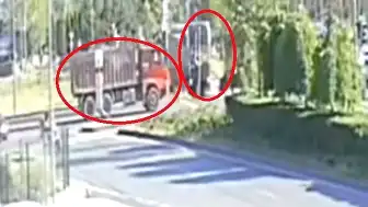 Kayseri'de Kamyon ve Tramvay Çarpıştı: 5 Yaralı