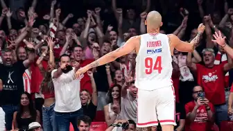 Olimpiakos, Ergin Ataman'ın Panathinaikos'unu Yenerek Yunanistan Basketbol Ligi Şampiyonu Oldu