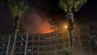 Alanya'da Bir Otelin Çatı Katında Yangın Çıktı