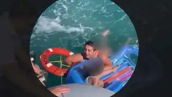 Aydın Didim'de Deniz Yatağıyla Açığa Sürüklenen Çocuk Sahil Güvenlik Tarafından Kurtarıldı