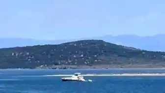 Ayvalık Kara Ada Açıklarında Kaybolan Genç İçin Arama Kurtarma Faaliyetleri Devam Ediyor