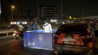 Bakırköy'de E-5 Karayolu Üzerinde Trafik Kazası: Bir Kişi Yaşamını Yitirdi