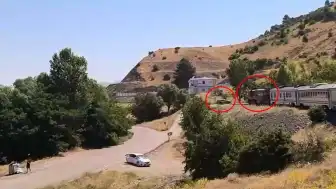 Elazığ'da Yolcu Treni Hemzemin Geçitte Otomobile Çarptı