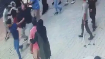 Eskişehir'de Çıkan Kavgada 2 Polis ve 7 Kişi Yaralandı, Güvenlik Kamerası Görüntüleri Ortaya Çıktı
