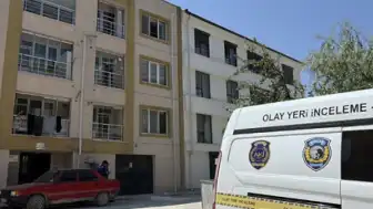 Eskişehir'de Üçüncü Kattan Düşen 3 Yaşındaki Çocuk Hayatını Kaybetti