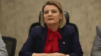 İçişleri Bakanlığı Duyurdu: İzmit Belediye Başkanı Fatma Kaplan Hürriyet Görevden Uzaklaştırıldı