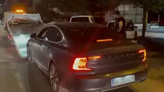 İnegöl'de çakarlı araç kullanan ehliyetsiz sürücüye rekor ceza