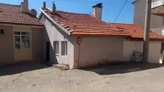 Isparta'da Komşuluk Tartışmasında Bir Kişi Hayatını Kaybetti, Diğeri Ağır Yaralandı