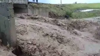 Kars Arpaçay'da Sel Felaketi: Polat Köyü Yolunda Ulaşım Durma Noktasına Geldi