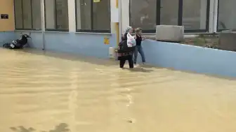 Kastamonu'da Şiddetli Yağış Sel Felaketine Yol Açtı: Tahliyeler ve Yol Kapanmaları Yaşanıyor