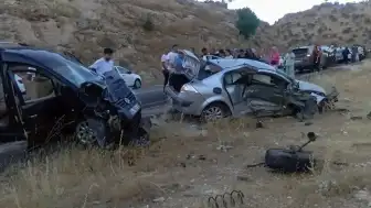 Mardin Midyat'ta Trafik Kazası: 8 Kişi Yaralandı