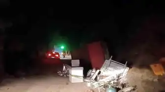 Sakarya Hendek'te Kamyonet Devrildi: 1 Ölü, 1 Yaralı