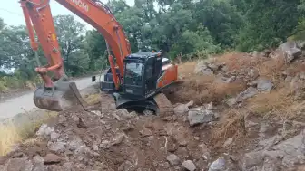 Sakarya'da İş Makinesiyle Define Kazısı Yapan 5 Şüpheli Yakalandı