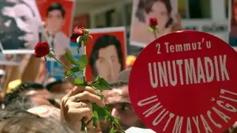 Sivas Katliamı Mağduru Yakınlarından AYM Kararına İlişkin Açıklama: 'Siyasi Bir Tercih Barındırdığı Düşüncesindeyiz'