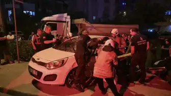 Ümraniye'de Kamyon ile Otomobil Çarpıştı: 4 Yaralı