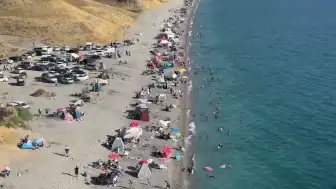 Van'da Sıcak Hava Nedeniyle Göl Sahillerinde Yoğunluk Gözlendi