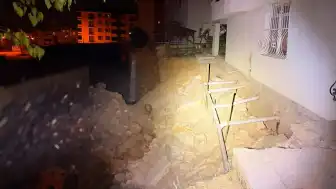 Tunceli'de İnşaat Kazısı Sırasında Toprak Kayması: 5 Katlı Bina Tahliye Edildi