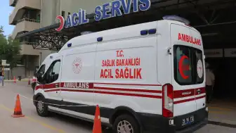 Denizli'nin Pamukkale İlçesinde 15 Yaşındaki Çocuk Tartıştığı Kişiyi Bıçaklayarak Öldürdü