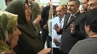 Okul Saldırısında Yaralanan Öğrencinin Yakını Bakan Çiftçi'ye Sordu: "15 Yaşındaki Çocuk Tüfeğe Nasıl Erişti?"