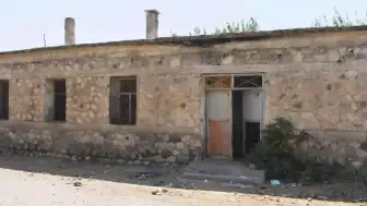 Silopi'de Tehlike Arz Eden Metruk Bina Yıkıldı