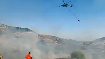 Tunceli'de Çıkan Örtü Yangınına Müdahale Ediliyor