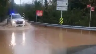 Beykoz'da Köprü Çöktü, Şile'de Dere Taştı: Ulaşım Durdu