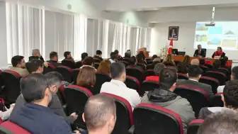 Denizli'de Bitki Sağlığı Toplantısı: Erken Uyarı Sistemleri ve Mücadele Yöntemleri Değerlendirildi