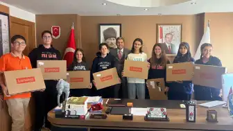 Gömeç Kaymakamı Mahir'den Fen Lisesi Kazanan Öğrencilere Bilgisayar Hediyesi