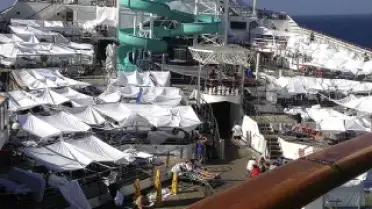 4 Bin Kişilik Yolcu Gemisinde Günlerce Süren Hayatta Kalma Mücadelesi: Lağım Taştı, Yemek Krizi Yaşandı