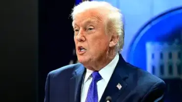 ABD Başkanı Trump: İran'a Saldırılar Sadece 'Bir Süreliğine' Ertelendi