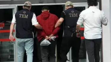 Eskişehir'de Kırmızı Bültenle Aranan Yabancı Uyruklu Şahıs Tutuklandı