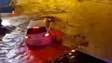 Hatay'ın Reyhanlı İlçesinde Şiddetli Yağış Nedeniyle Su Baskınları Meydana Geldi